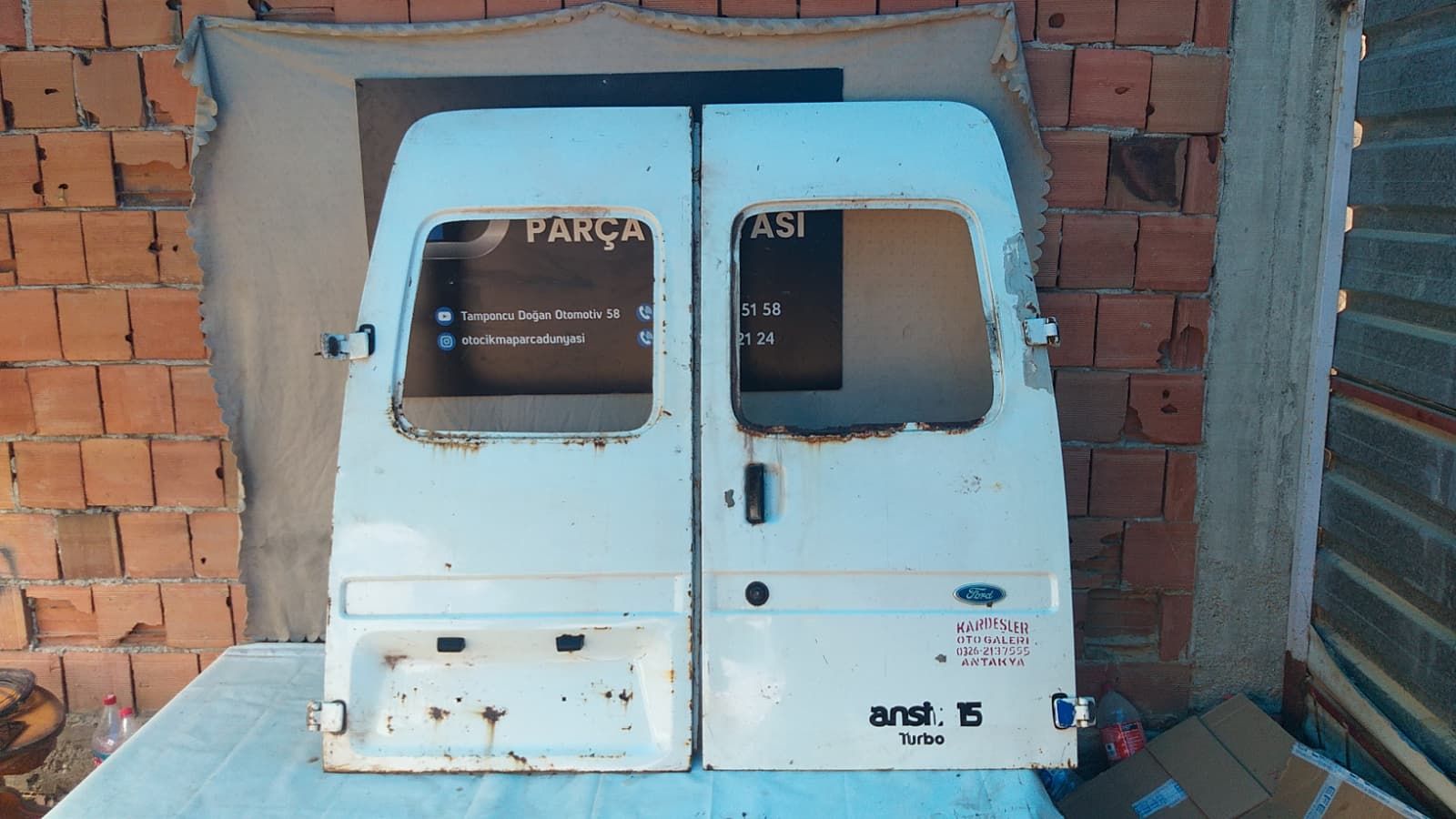 FORD TRANSİT SAĞ-SOL ARKA KAPI 96-99