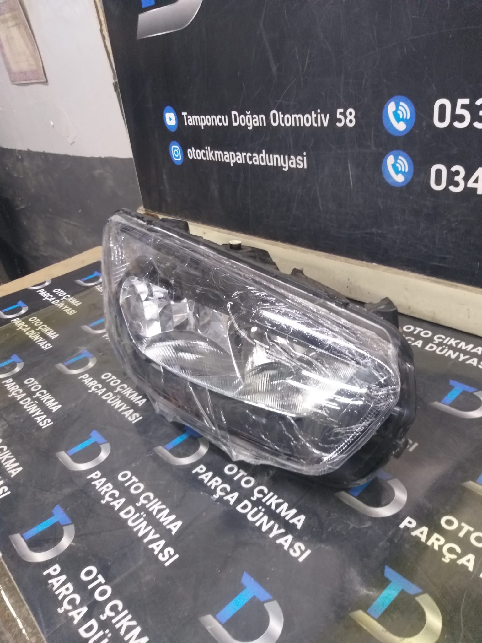 FORD CROU�ER SA� FAR [17-20]