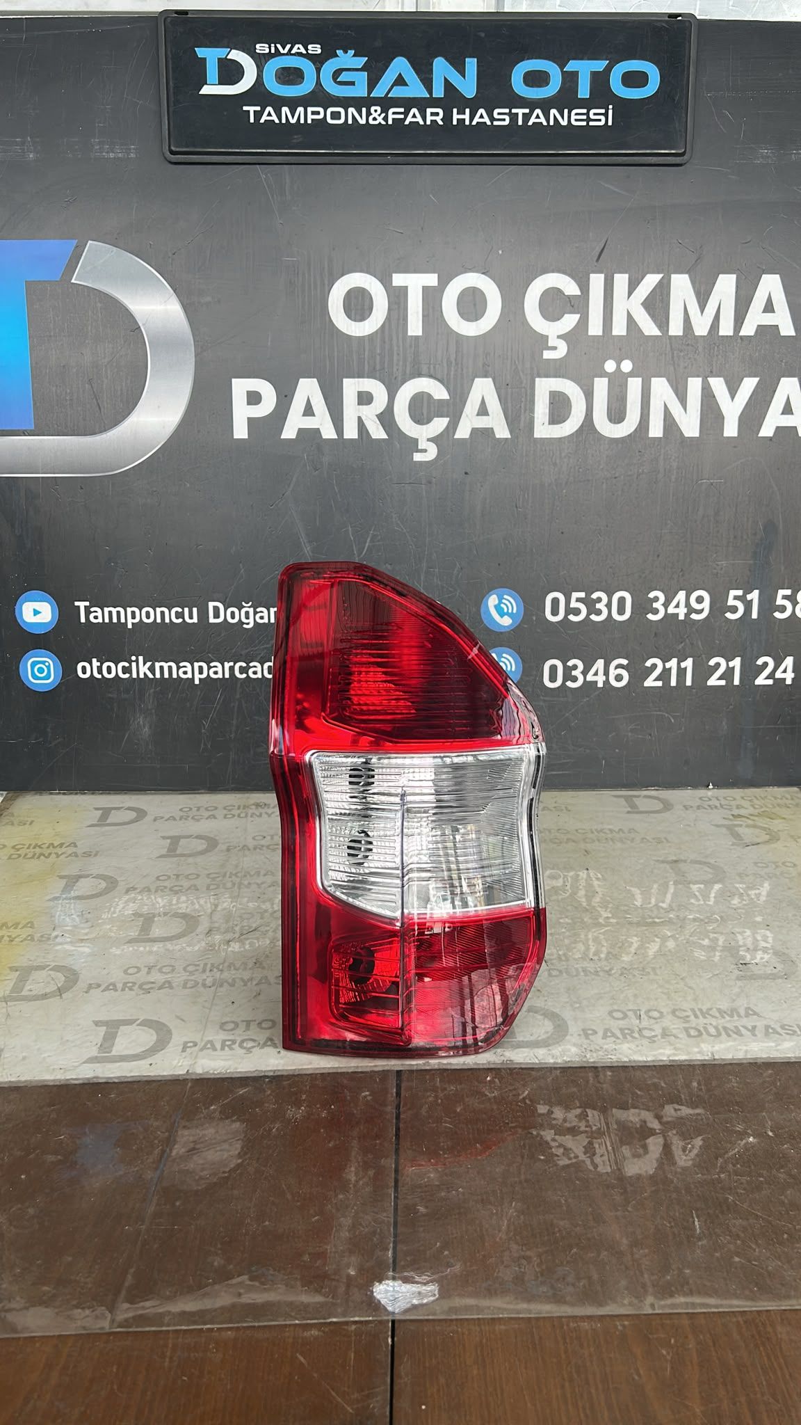 FORD TOURNEO COUR�ER SOL STOP