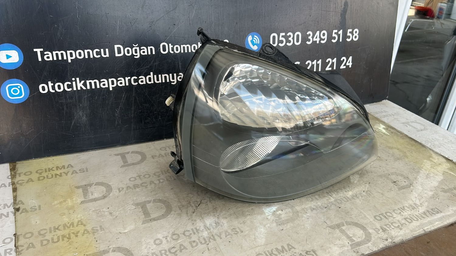RENAULT CL�O2  SA� FAR