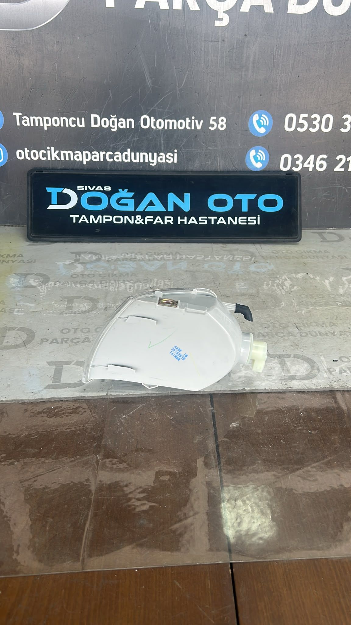 VOLKSWAGEN POLO CLASS�C SA� S�NYAL BEYAZ
