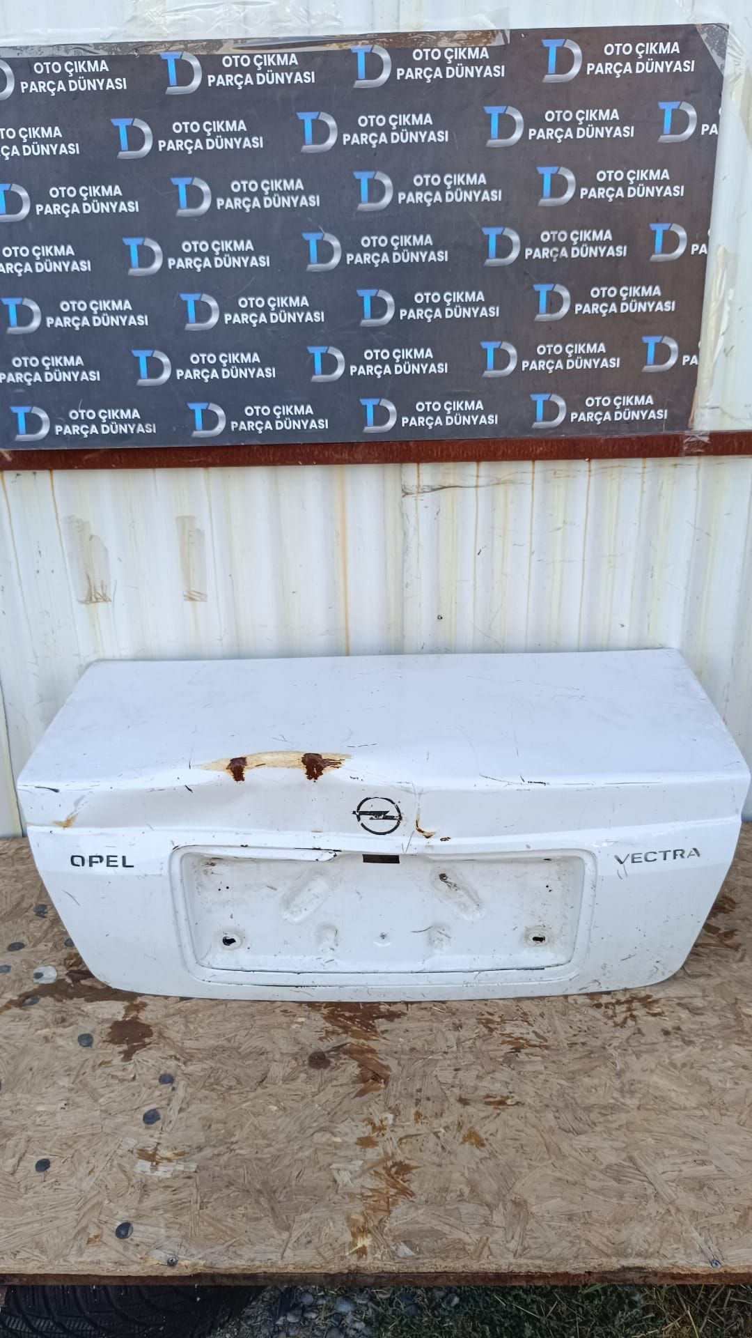 OPEL VECTRA B BAGAJ KAPAI 01-04
