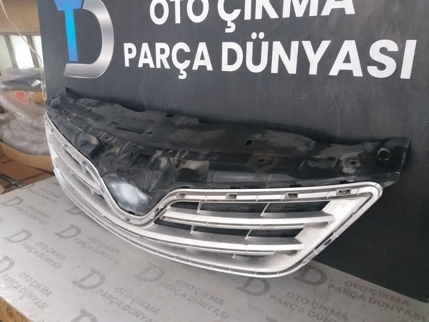 TOYOTA COROLLA �N PANJUR KOMPLE KROMLU (11>)