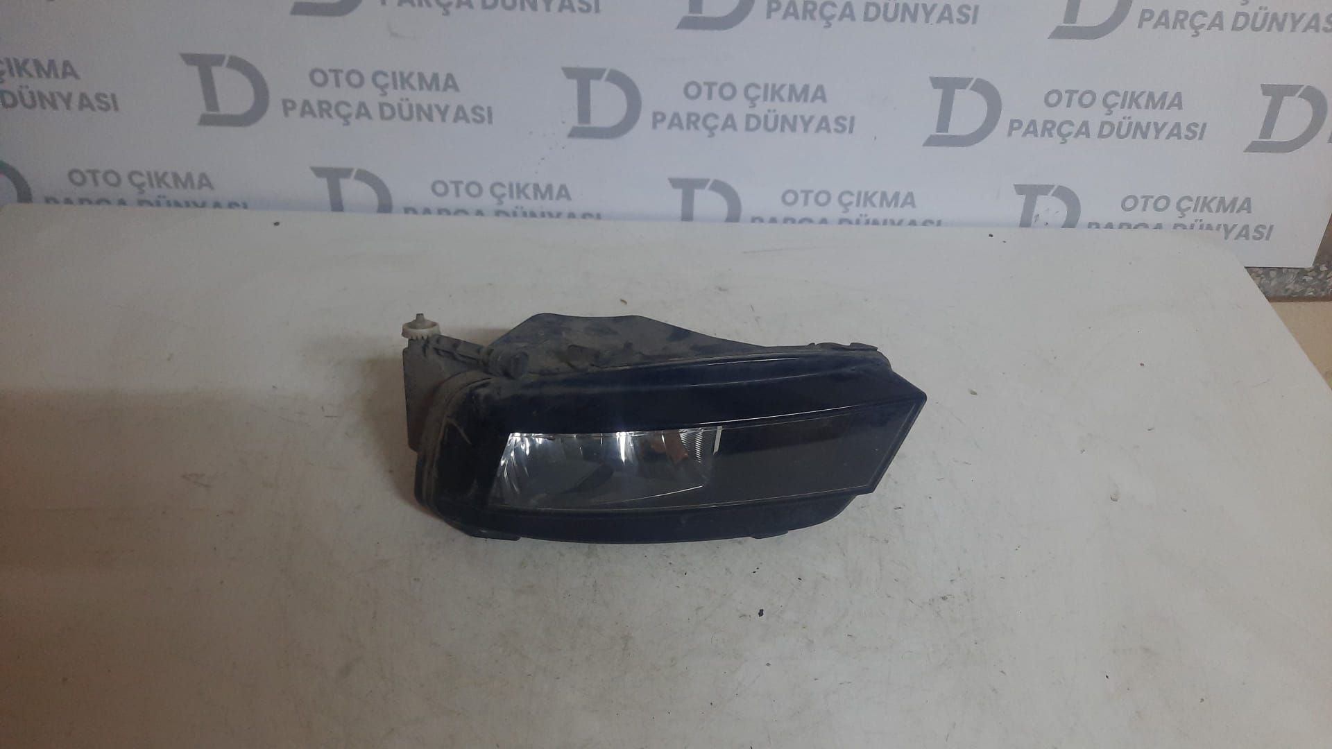 VOLKSWAGEN GOLF 7 SAĞ SİS FARI