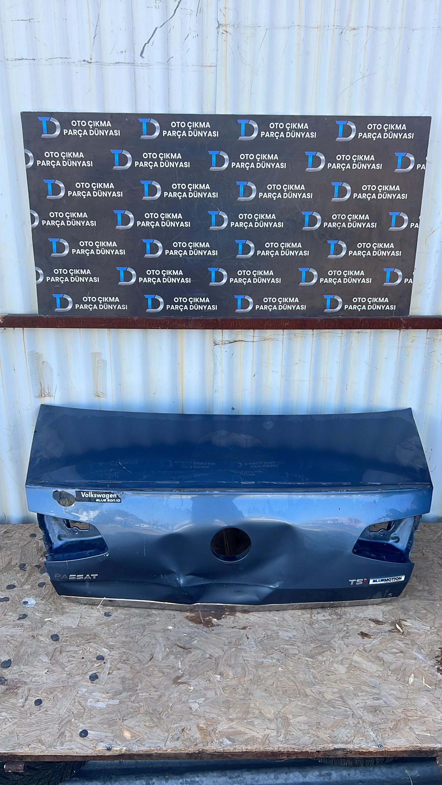 VOLKSWAGEN PASSAT ARKA BAGAJ KAPAI 13-18