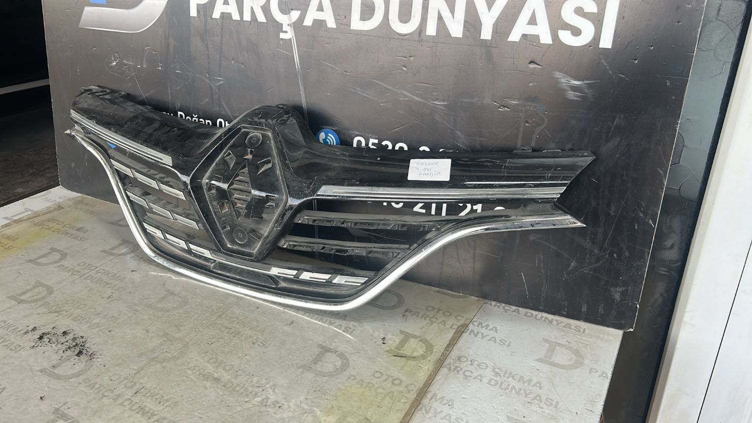 Renault Megane 4 �n Panjur