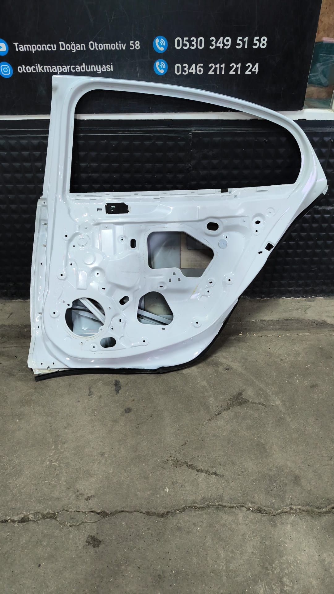 RENAULT MEGANE 4 SA� ARKA KAPI [16-25]