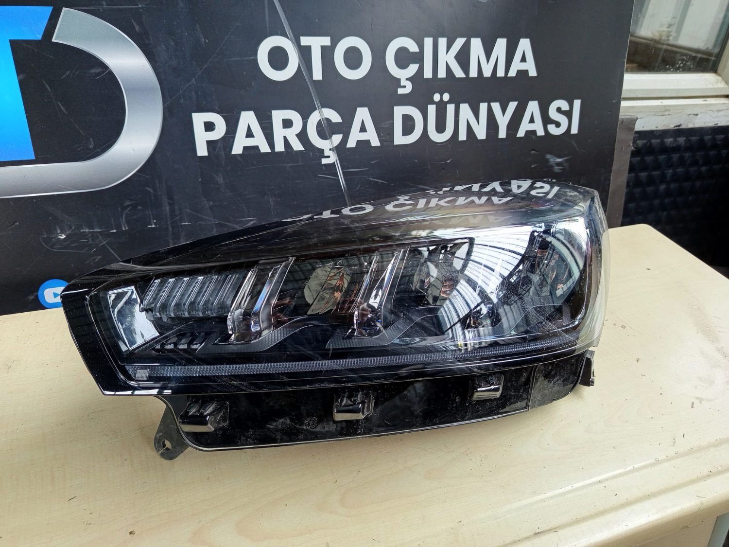 VOLKSWAGEN T�GUAN �N PANEL (08-13)