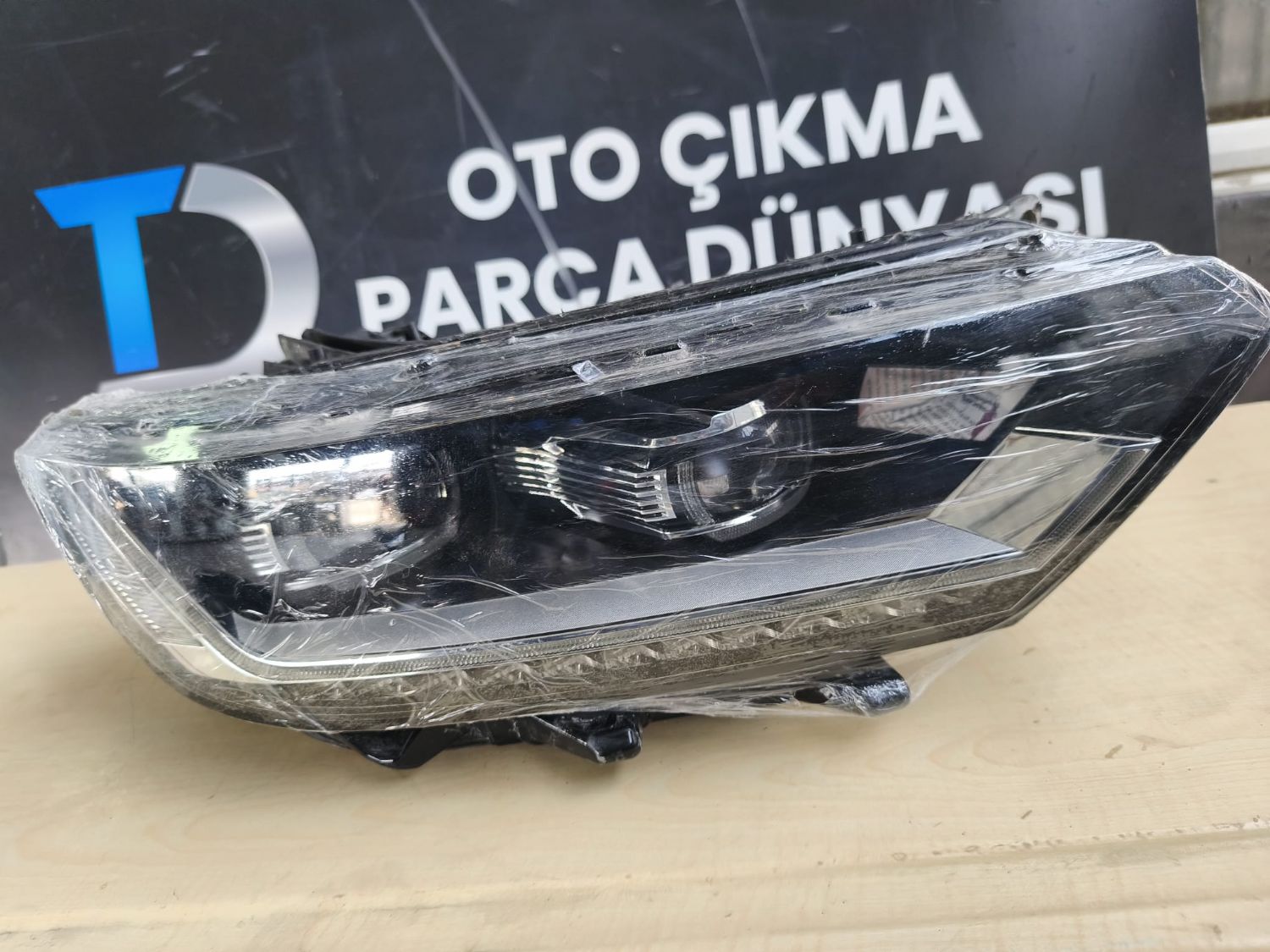 VOLKSWAGEN PASSAT B8 H�NGL�NE SA� FAR