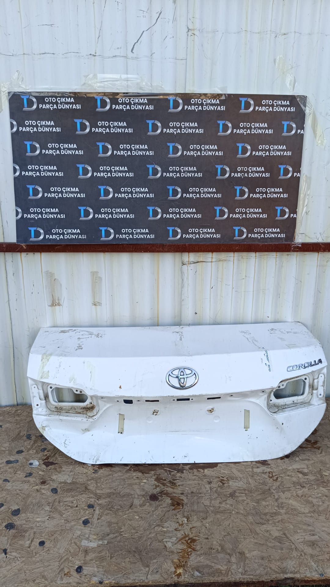 TOYOTA COROLLA BAGAJ KAPAI SEDAN 13-18