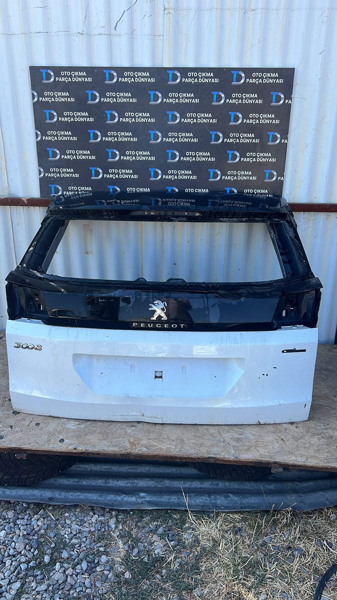 PEUGEOT 3008 ARKA BAGAJ KAPAI 15-19