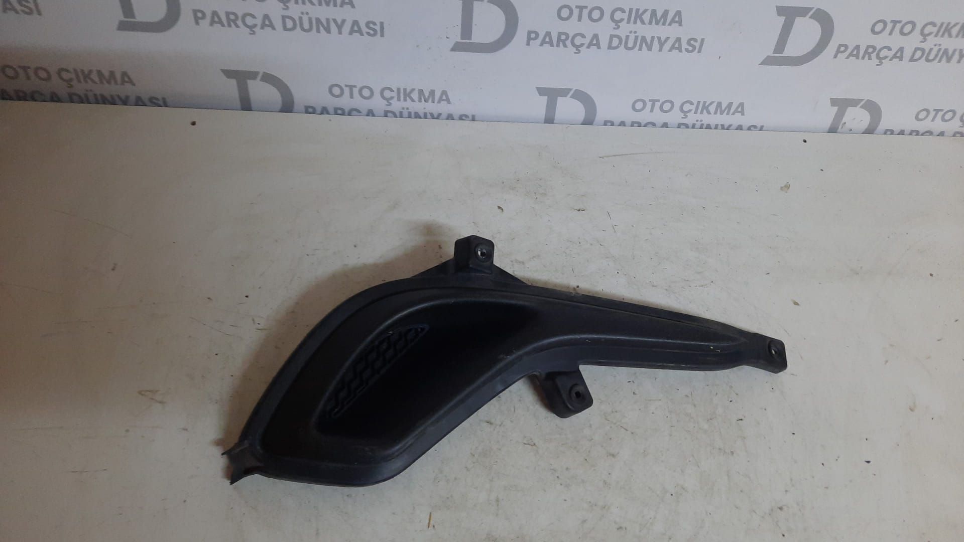 HYUNDAİ ACCENT BLUE SAĞ SİS ÇERÇEVESİ