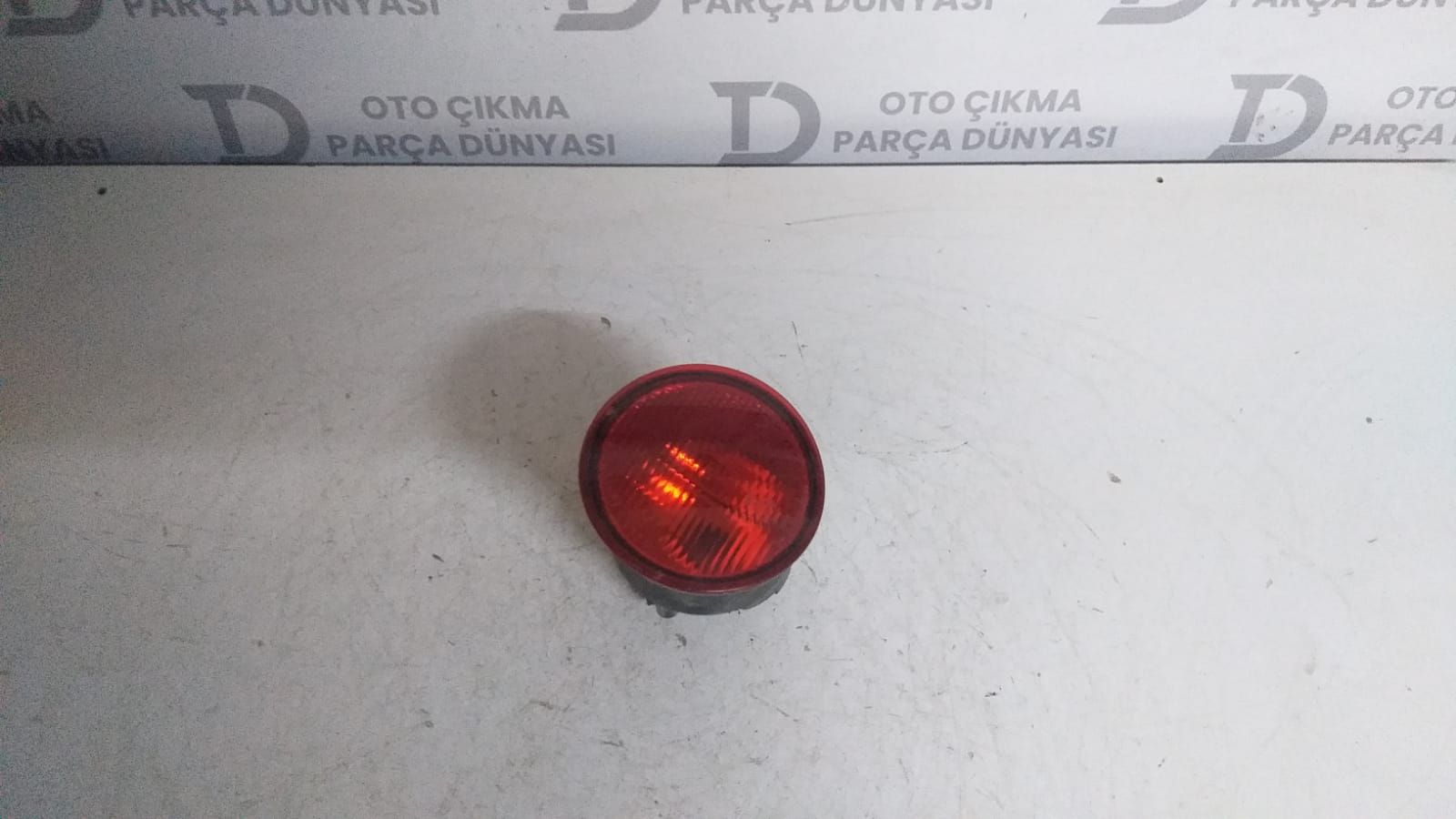 MİTSUBİSHİ TAMPON REFLEKTÖRÜ
