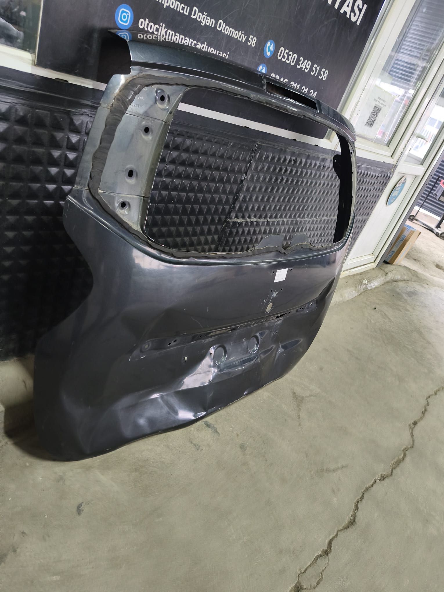 DAC�A LODGY ARKA BAGAJ KAPA�I 