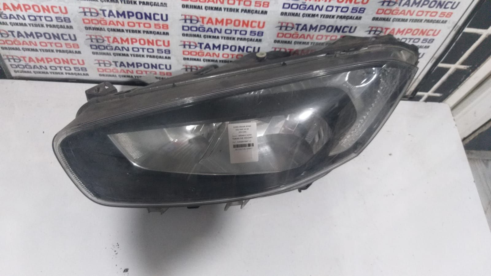 FORD CRUER SYAH SOL FAR 14-18