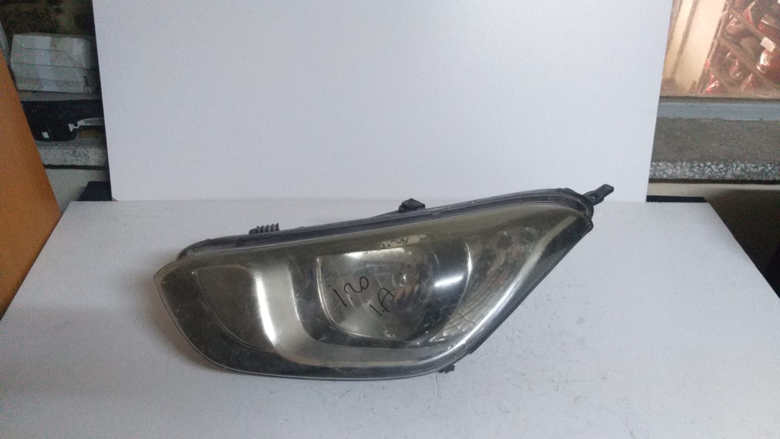 (SATILDI) HYUNDAİ İ 20 SOL FAR 09-12