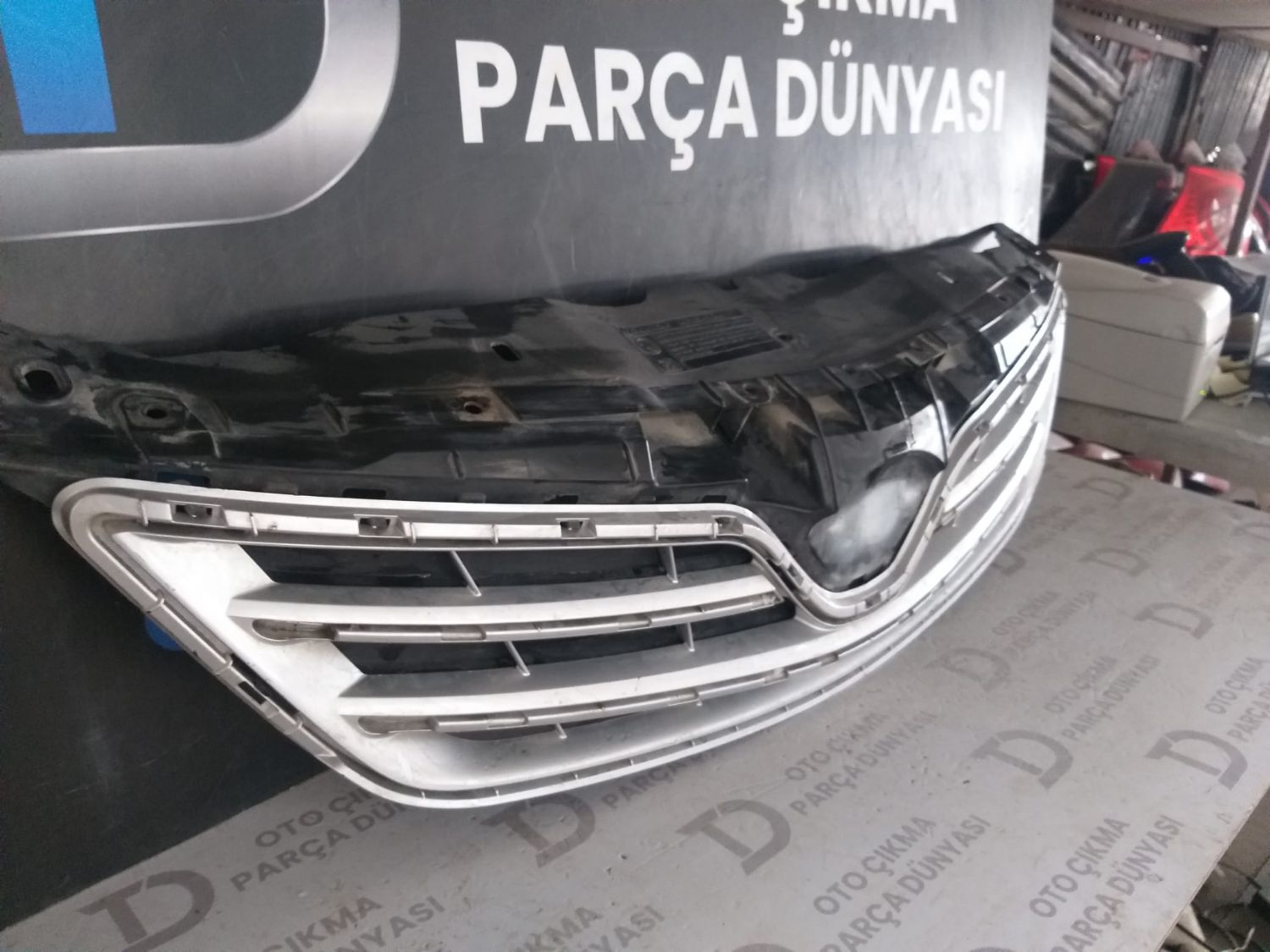 TOYOTA COROLLA �N PANJUR KOMPLE KROMLU (11>)