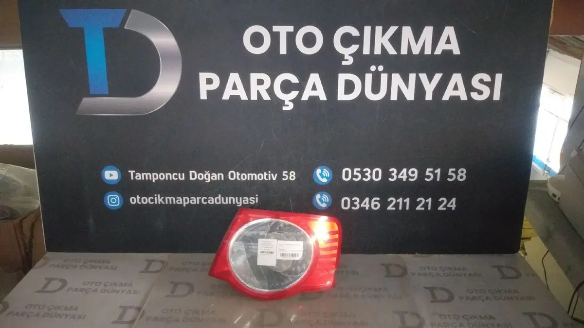 Volkswagen Passat B 6 Sağ Dış Stop
