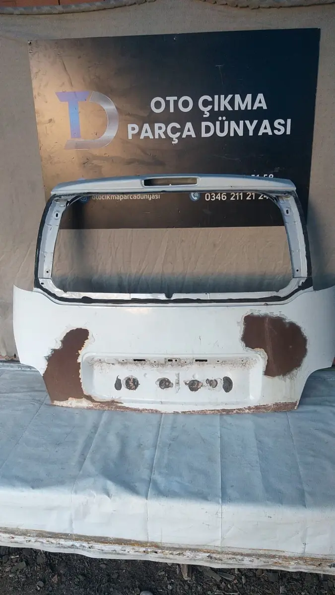 Citroen C 3 Picasso Bagaj Kapağı 17-22