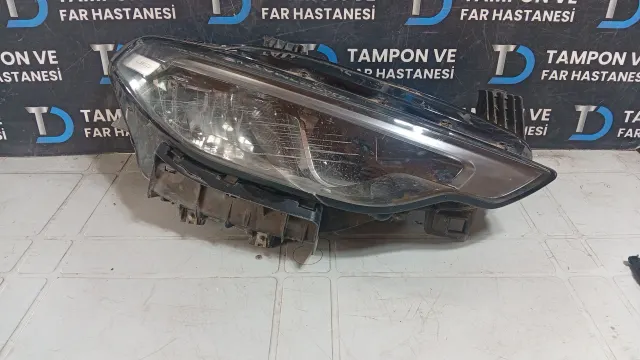 Fiat Egea Cross Sağ Ön Far (21-26)