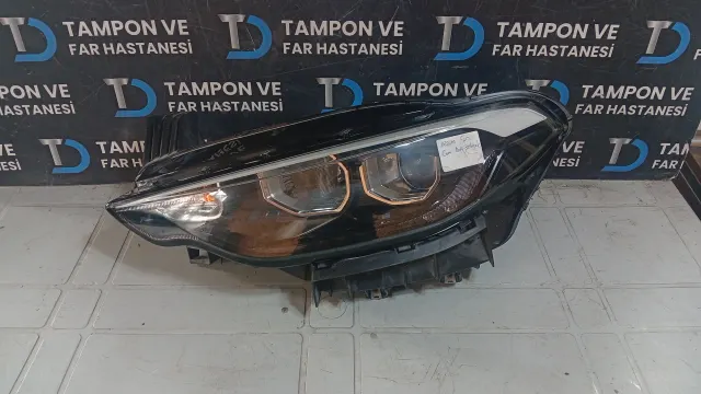 Fiat Egea Ledli ve Mercekli Sol Ön Far Orjinal Çıkma (Kırık) (21-26)