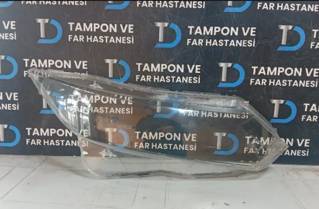 Nissan Qashqai Sağ Far Camı (17-21)