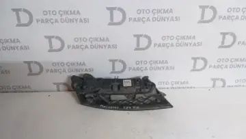 Mercedes C Serisi Sağ Sis Farı