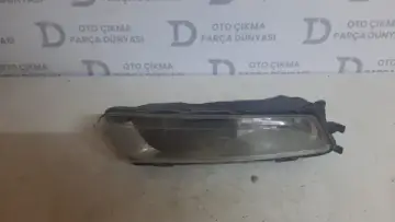 Volkswagen Passat B 7 Sağ Sis Farı