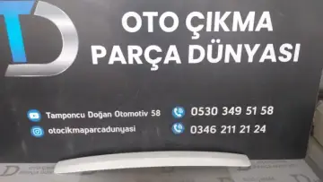 Toyota Avensis Bagaj Plakalık Üst Çıtası