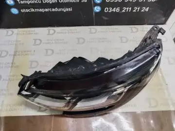 Renault Megane 4 Sağ Far