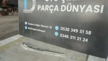 Volkswagen Passat Ön Tampon Çitası Sağ Taraf