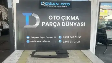 Volkswagen Passat B8 Sağ Ön Sis Çerçevesi