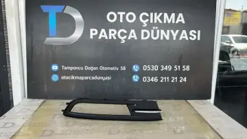 VW Passat B8 Ön Tampon Sis Çerçevesi Sağ 2014- Yeni