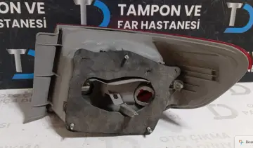 Toyota Corolla Sol Arka Dış Stop Orjinal Çıkma Kırık (10-13)