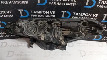 Opel Corsa E Sağ Ön Far Orjinal Çıkma (14-19)
