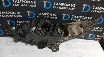 Peugeot 207 Sağ Far Camı (06-15)