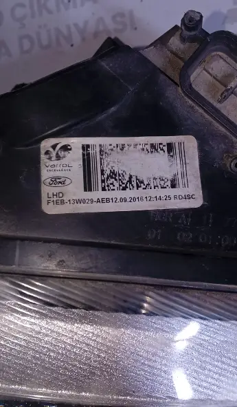 Ford Focus 3.5 Sağ Ön Far Orjinal Çıkma (15-19)