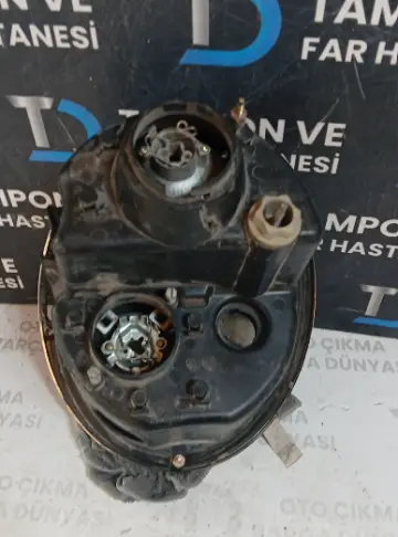 Mini Cooper Sağ Ön Far Cam Kırık (01-07)